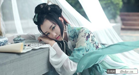 美國(guó)真人秀媽媽被控涉嫌強(qiáng)奸未成年 被拘留