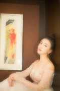 呂佳容夢幻寫真大片 飄逸紗裙肌膚勝雪